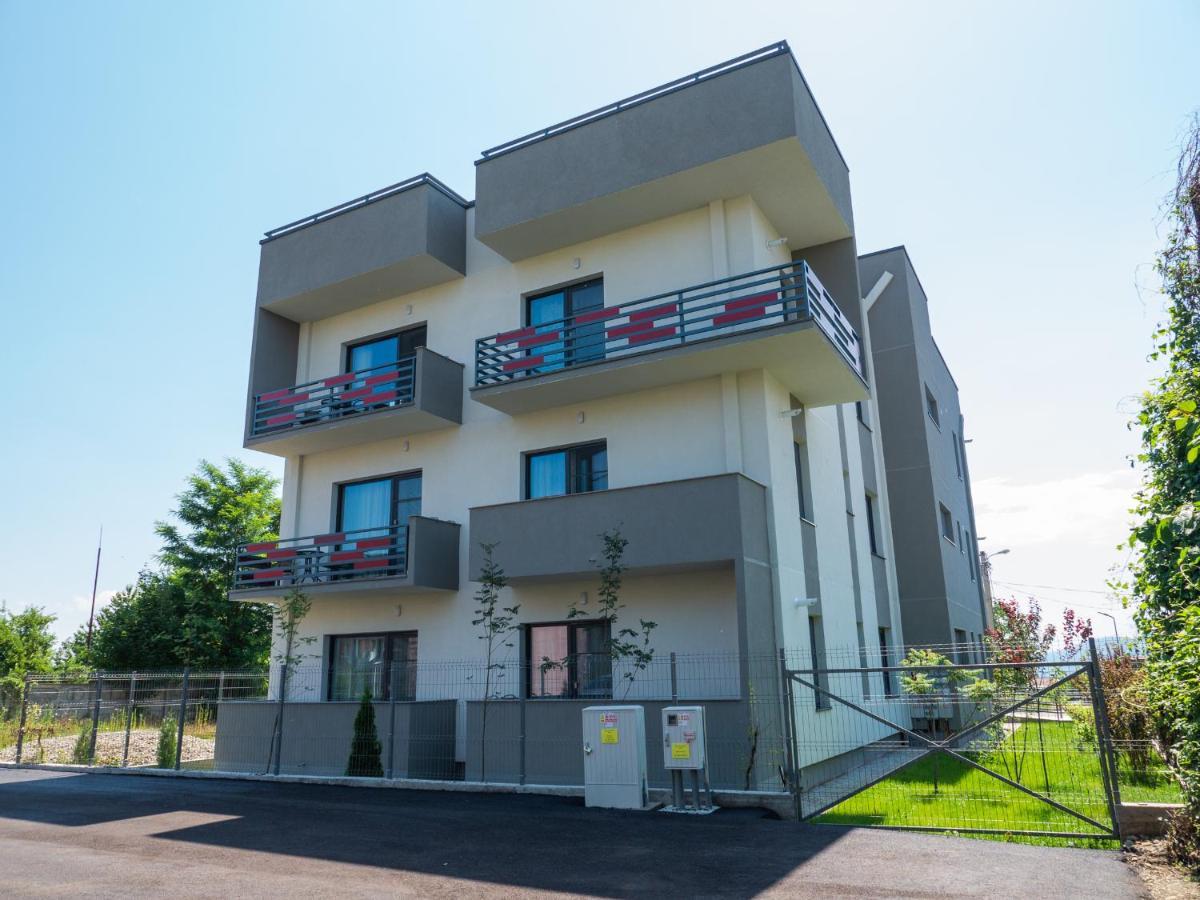 פיאטרה ניאמט Clement Apartments מראה חיצוני תמונה