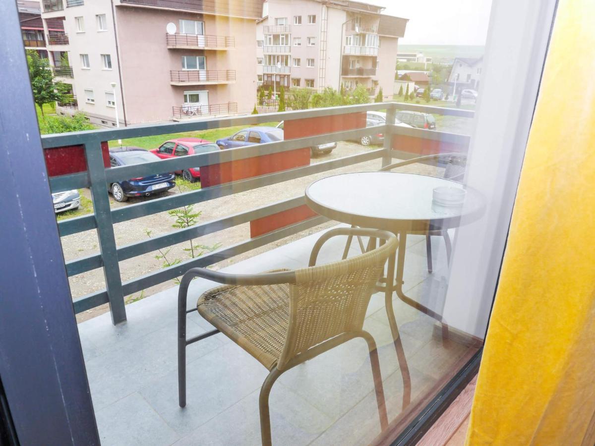 פיאטרה ניאמט Clement Apartments מראה חיצוני תמונה