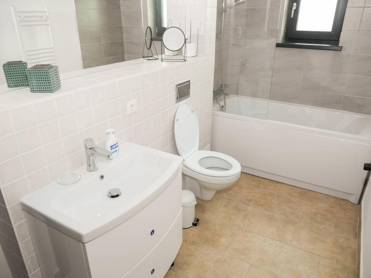פיאטרה ניאמט Clement Apartments מראה חיצוני תמונה