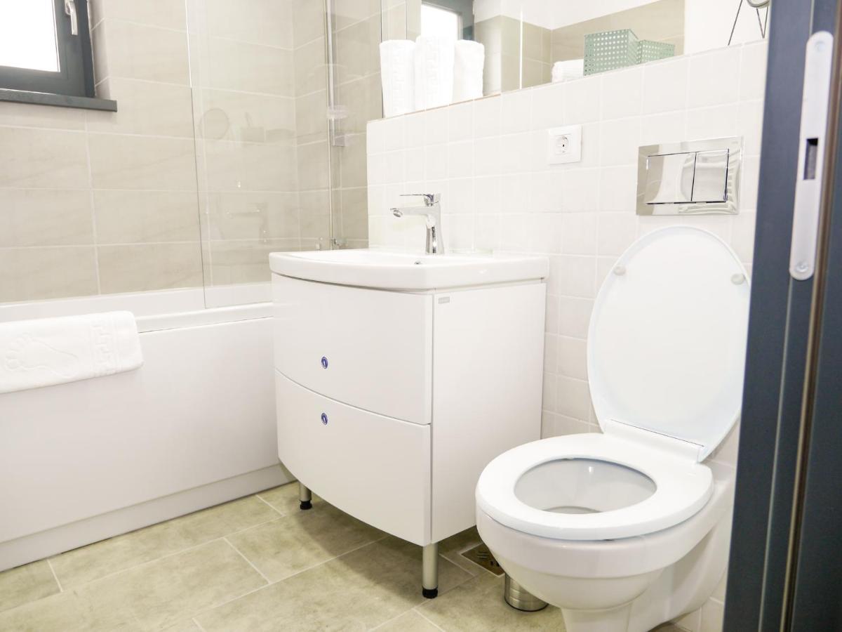 פיאטרה ניאמט Clement Apartments מראה חיצוני תמונה