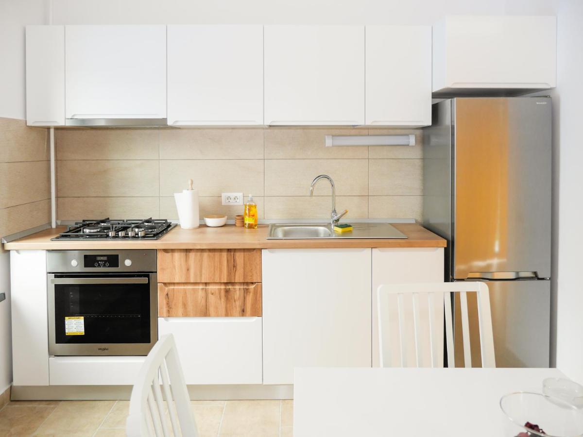 פיאטרה ניאמט Clement Apartments מראה חיצוני תמונה