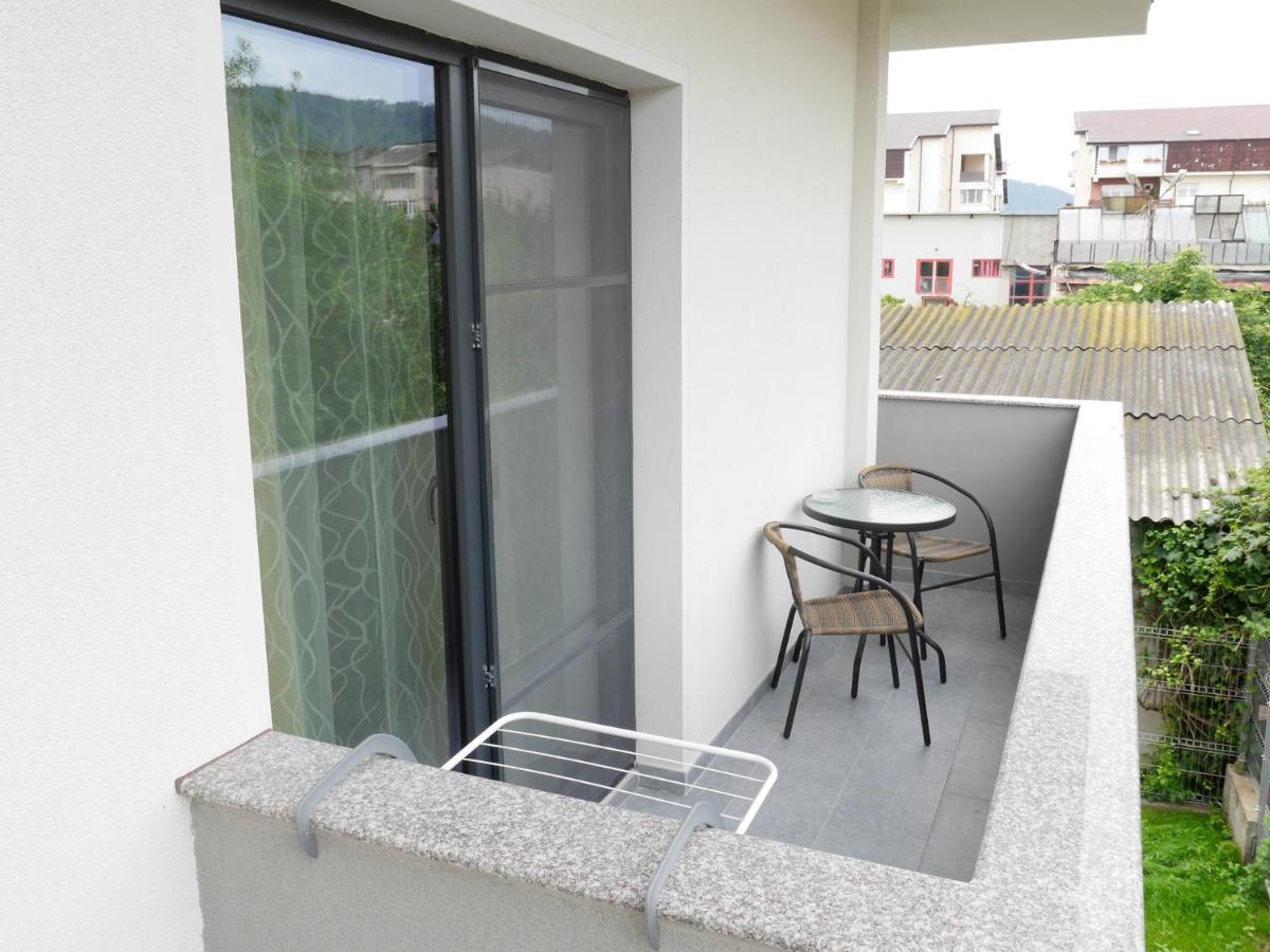 פיאטרה ניאמט Clement Apartments מראה חיצוני תמונה
